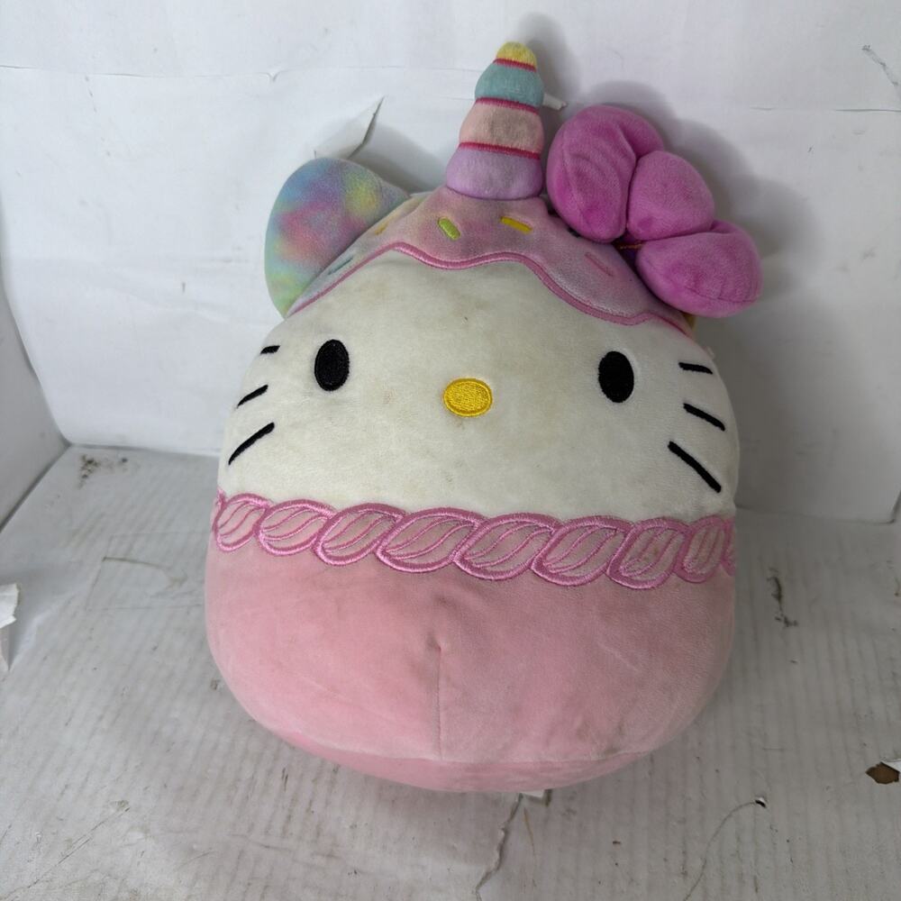 Squishmallows Sanrio Hello Kitty 8” Unicorn Ice Cream Cupcake Sprinkles Plush